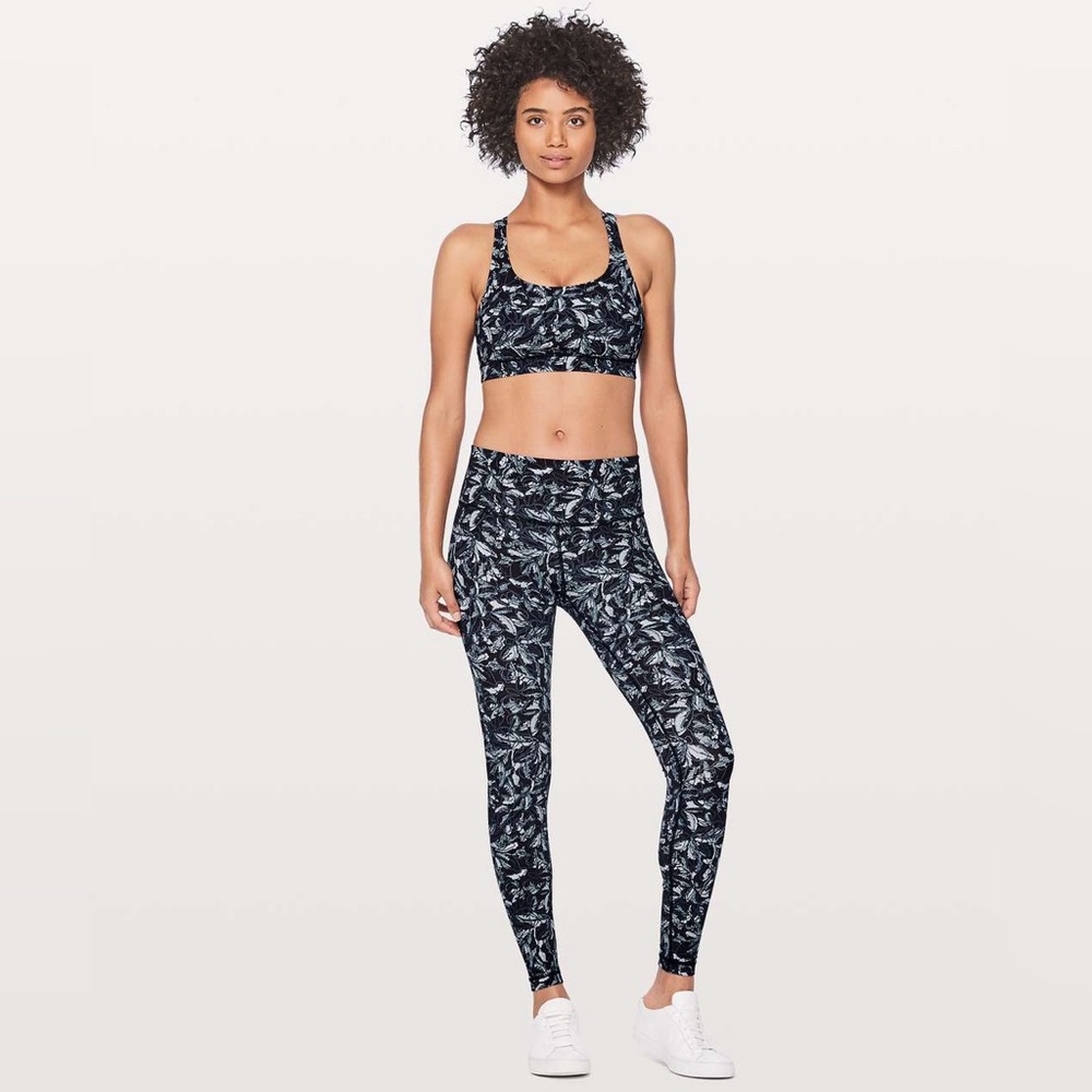 Lululemon Wunder Under Hi-Rise Tight 28"
Embellished Multi- Size 6